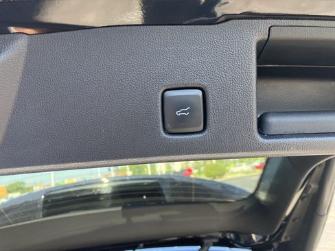 Used 2025 Ford Escape Platinum AWD/4WD image 14