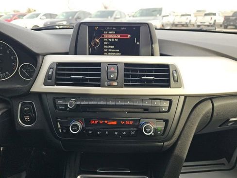 Used 2015 BMW 320i Sedan image 38