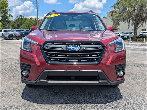 Used 2023 Subaru Forester Limited AWD/4WD image 9