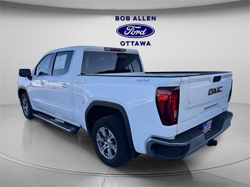 Used 2025 GMC Sierra 1500 SLT image 3
