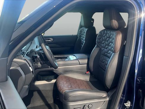 New 2026 Nissan Armada Platinum RWD image 15