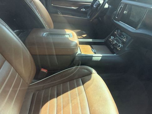 Certified 2023 GMC Yukon XL Denali Ultimate AWD/4WD image 10