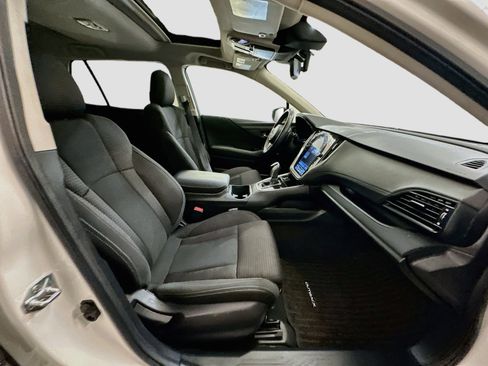 Used 2025 Subaru Outback Premium w/ Popular Package #1A AWD/4WD image 33