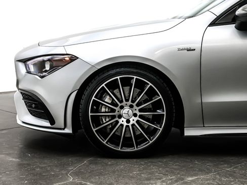 Used 2022 Mercedes-Benz CLA 35 AMG 4MATIC image 11