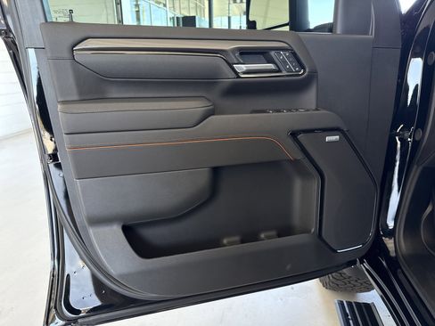 Used 2026 GMC Sierra 2500 AT4 w/ AT4 Premium Plus Package image 34