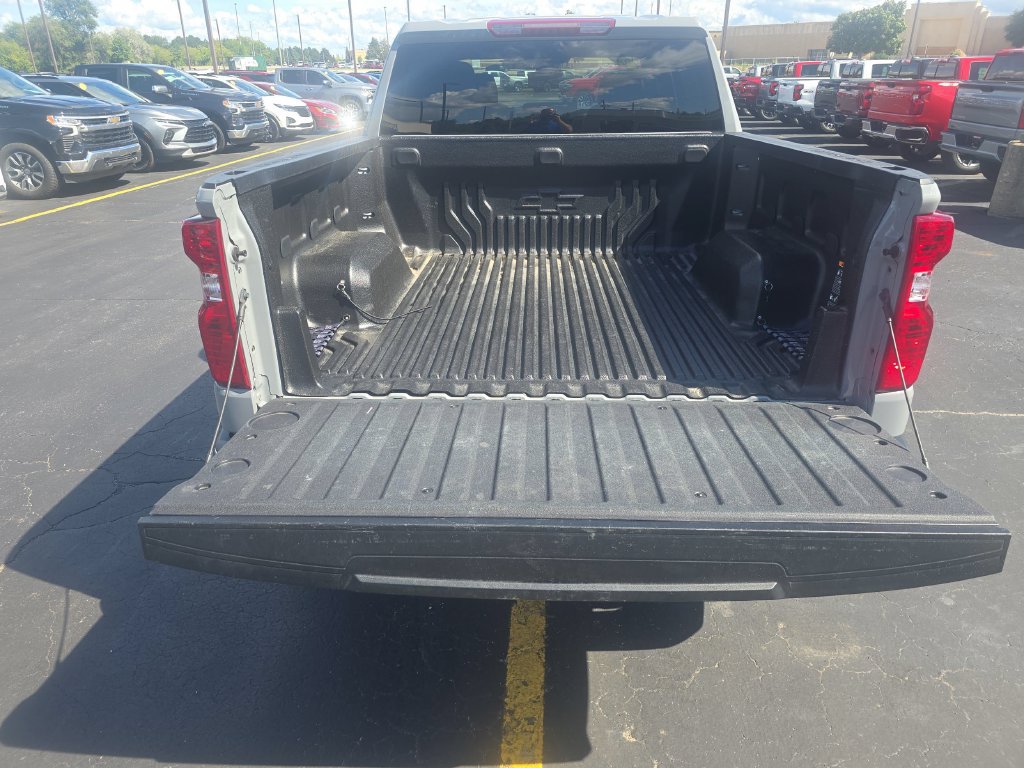 Used 2024 Chevrolet Silverado 1500 LT AWD/4WD image 25
