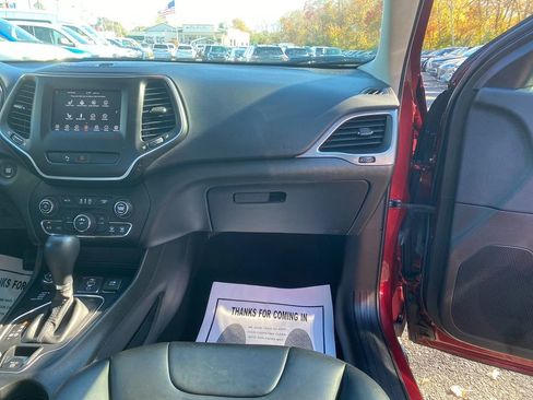 Used 2019 Jeep Cherokee Latitude Plus w/ Cold Weather Group image 27