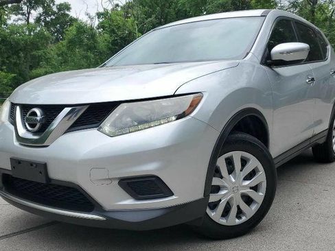 Used 2015 Nissan Rogue S image 1