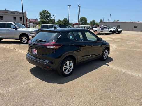 Used 2024 Nissan Kicks S FWD image 5