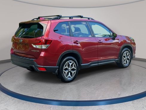 Used 2023 Subaru Forester Premium AWD/4WD image 5