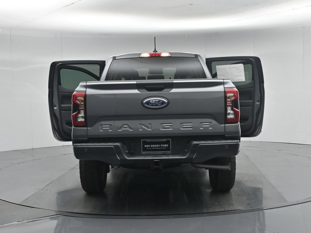 New 2026 Ford Ranger XLT w/ Black Appearance Package AWD/4WD image 30