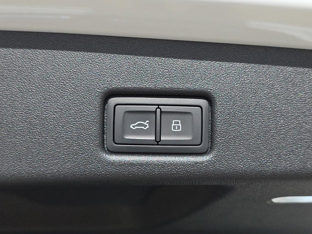 Used 2026 Audi Q5 Premium AWD/4WD image 13