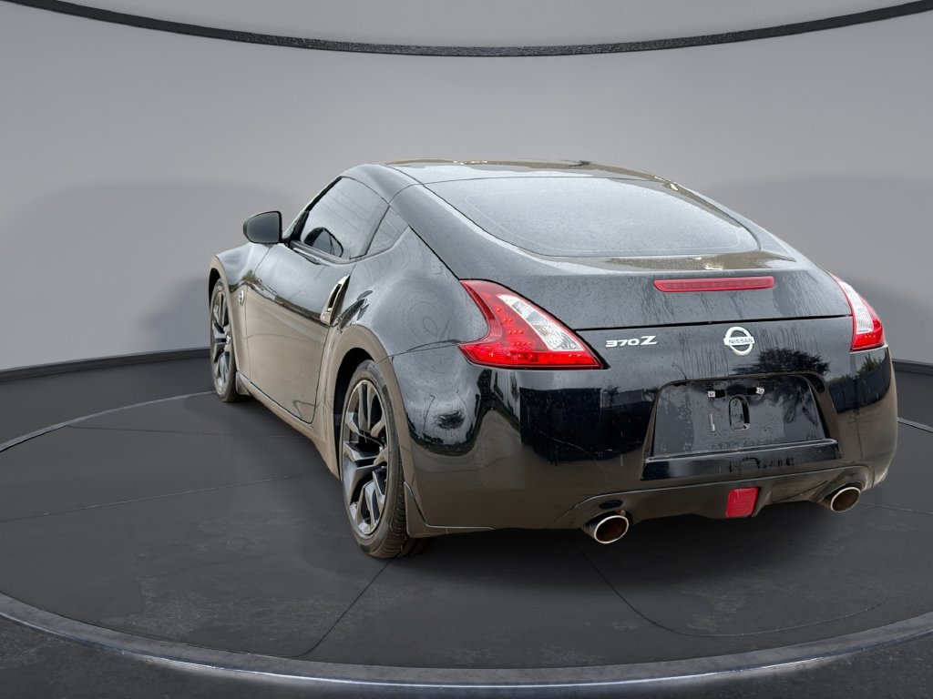 Used 2020 Nissan 370Z Coupe RWD image 10