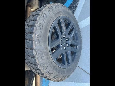 Used 2024 Chevrolet Silverado 1500 Custom Trail Boss w/ LPO, Dark Essentials Package image 21