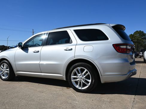 Used 2024 Dodge Durango GT image 2