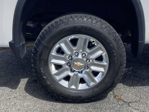 Used 2024 Chevrolet Silverado 2500 High Country AWD/4WD image 7