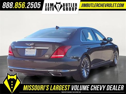 Used 2017 Genesis G90 5.0 Ultimate image 4