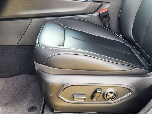 New 2026 Jeep Grand Cherokee Limited RWD image 17