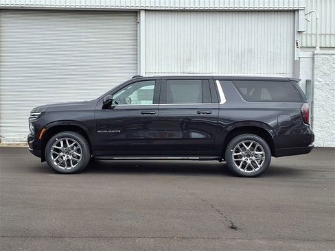 New 2026 Chevrolet Suburban LS AWD/4WD image 2