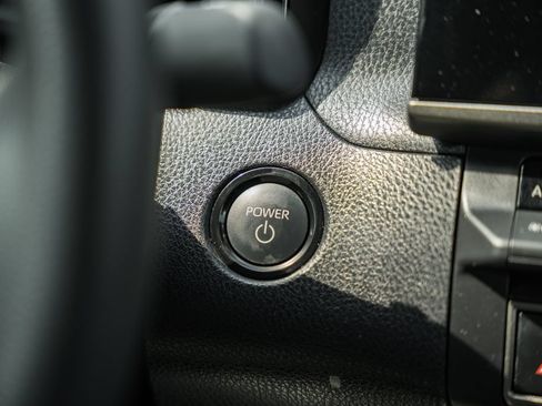 Used 2025 Toyota Camry LE FWD image 27