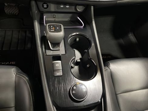 Certified 2024 Nissan Rogue SL w/ SL Premium Package AWD/4WD image 18