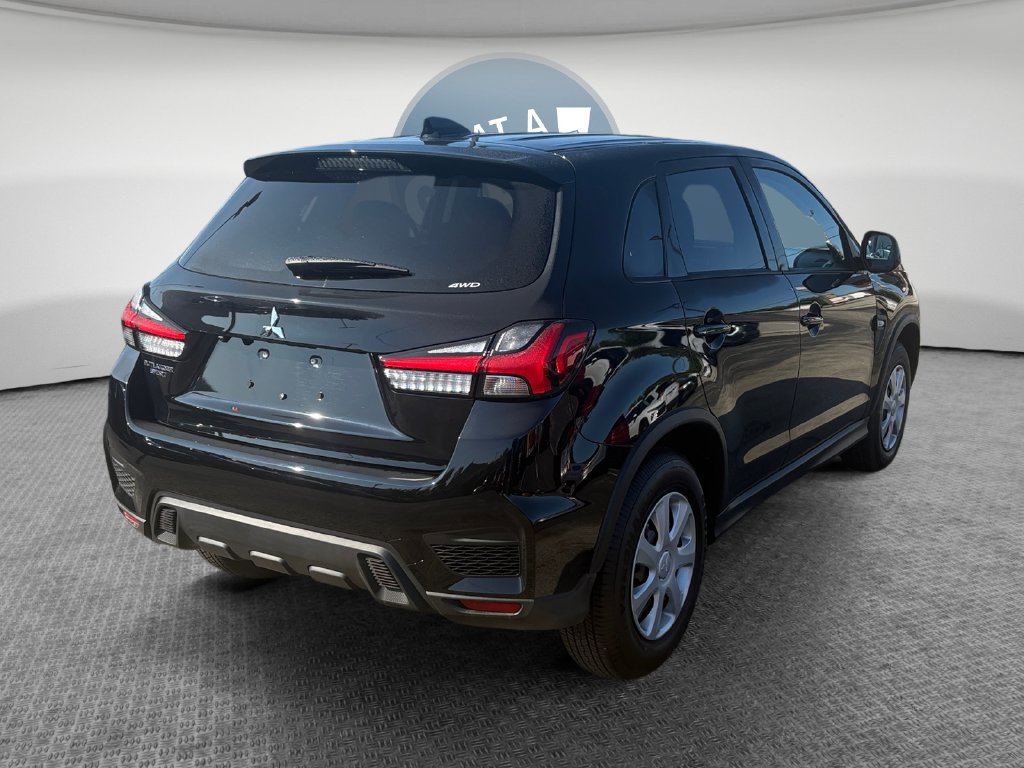 Used 2026 Mitsubishi Outlander Sport AWD image 3