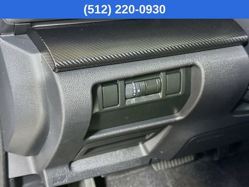 Used 2024 Subaru Crosstrek 2.0i Premium AWD/4WD image 11