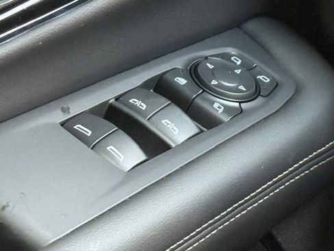 New 2026 GMC Yukon XL Elevation w/ Elevation Premium Package AWD/4WD image 34