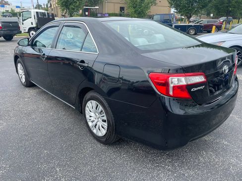 Used 2012 Toyota Camry LE w/ Preferred Accessory Pkg FWD image 7