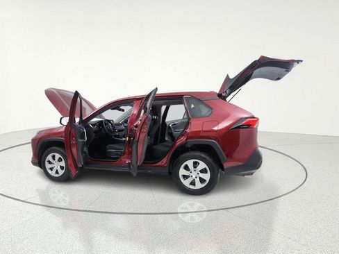 Used 2022 Toyota RAV4 LE AWD/4WD image 15