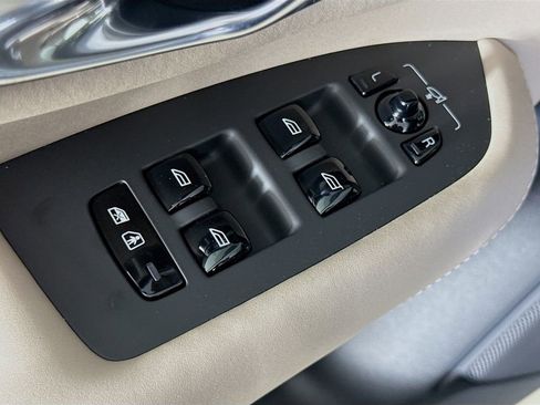 New 2026 Volvo XC90 B6 Ultra w/ Protection Package image 18