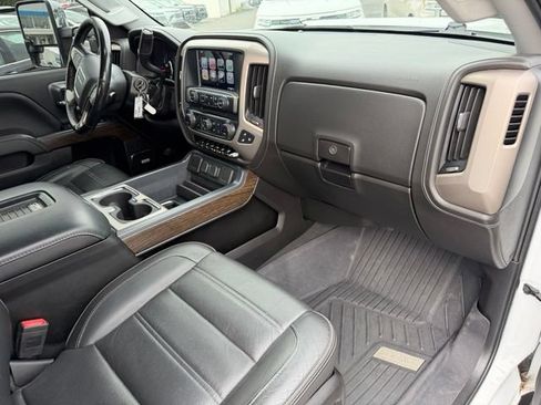 Used 2019 GMC Sierra 3500 Denali w/ Duramax Plus Package AWD/4WD image 15