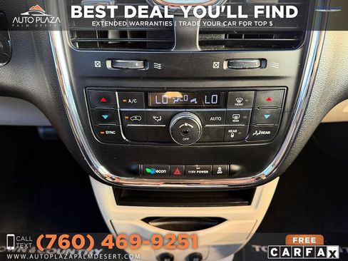 Used 2015 Chrysler Town & Country Touring FWD image 28