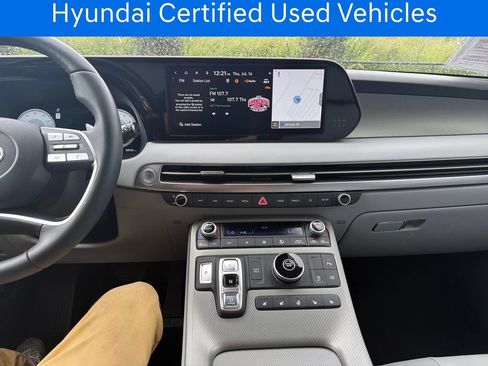 Certified 2024 Hyundai Palisade SEL FWD image 22