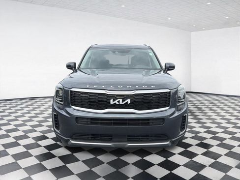 Used 2022 Kia Telluride S FWD image 2