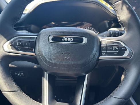Used 2025 Jeep Compass Limited AWD/4WD image 29