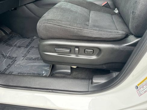 Used 2022 Honda Pilot Sport image 14