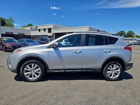 Used 2014 Toyota RAV4 Limited w/ Technology Package AWD/4WD image 8