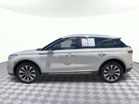 Used 2022 Lincoln Corsair Reserve w/ Equipment Group 201A FWD image 6