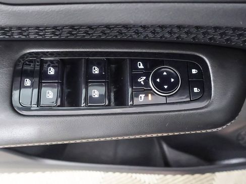 Used 2023 Nissan Ariya VENTURE+ image 34