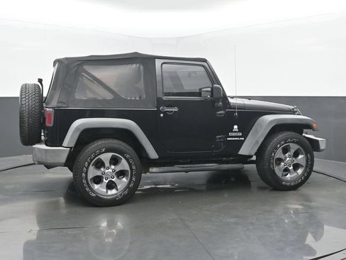 Used 2013 Jeep Wrangler Sport AWD/4WD image 6