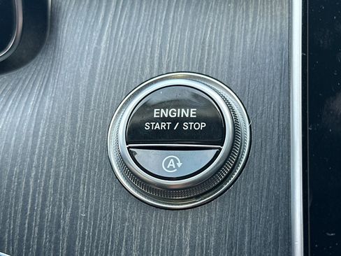 Certified 2022 Mercedes-Benz C 300 Sedan image 33