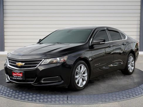 Used 2017 Chevrolet Impala LT FWD image 3