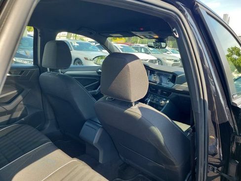 Used 2023 Volkswagen Jetta Sport FWD image 9
