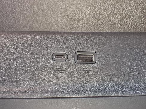 New 2026 Chevrolet Equinox LT FWD image 18