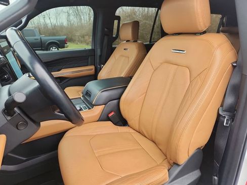 Used 2023 Ford Expedition Max Platinum image 14