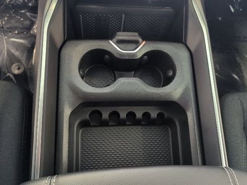 New 2026 RAM 1500 4x4 Crew Cab image 23