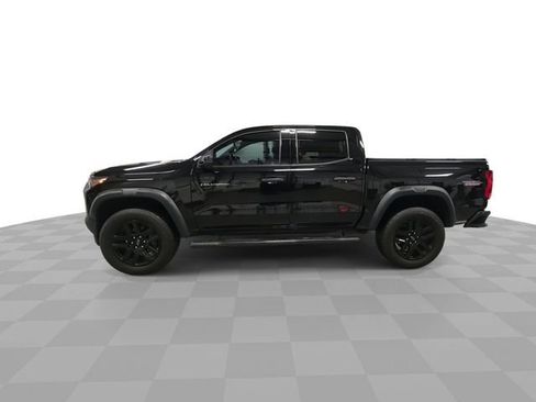 Used 2024 Chevrolet Colorado Trail Boss w/ Technology Package AWD/4WD image 5