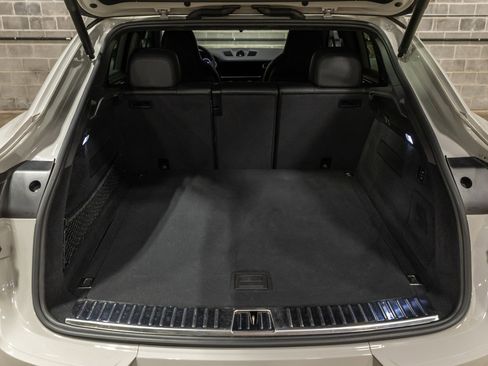 Used 2021 Porsche Cayenne Turbo S image 73