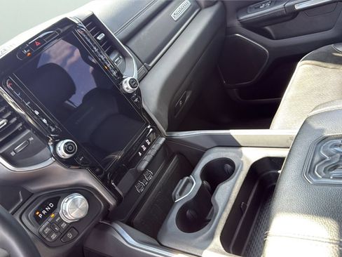 Used 2025 RAM 1500 Laramie AWD/4WD image 21